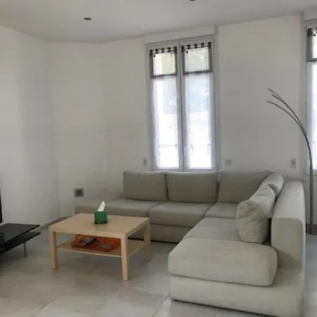 Ensemble Pour 6 Personnes Avec 3 Chambres Entierement Refait A Neuf - Norme Handicape *